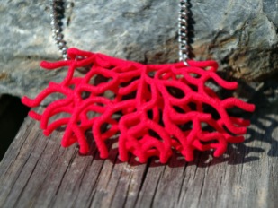 Floating Coral necklace in red