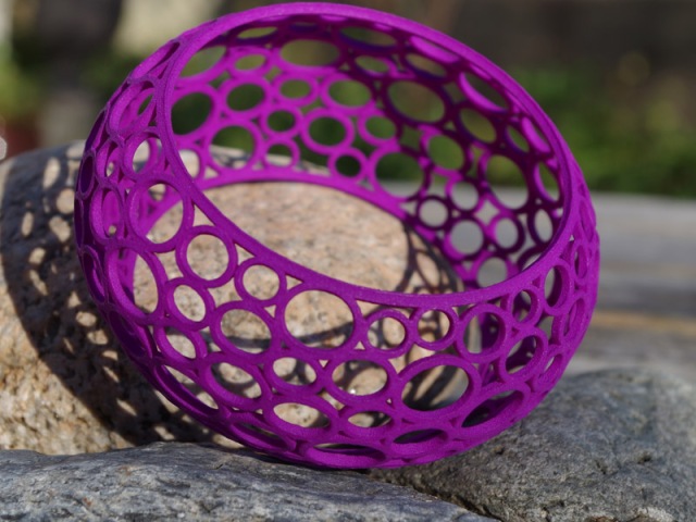 Curved Circle bracelet in purple